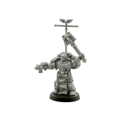 Space Marine Chaplain with Crozius and Bolt Pistol 2006