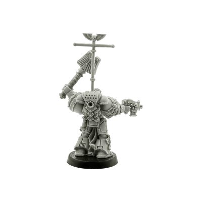 Space Marine Chaplain with Crozius and Bolt Pistol 2006